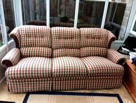 Freecycle Large' lazy boy' sofa