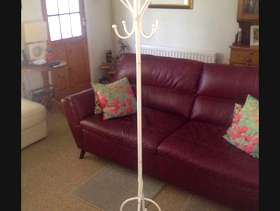 Freecycle Metal Hall Stand