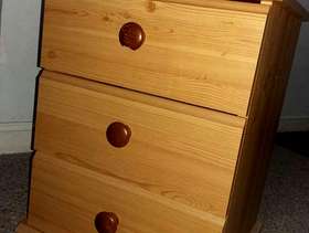 Freecycle Bed side cabinet