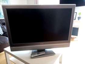 Freecycle Toshiba Lcd TV 37WL56P 37" with remote control