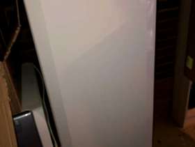 Freecycle Free standing freezer
