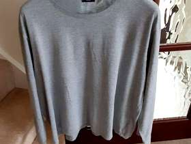 Freecycle New Redoute Grey Long Sleeved T-Shirt
