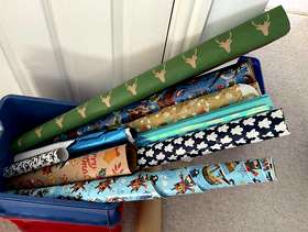 Freecycle Oddments of wrapping paper