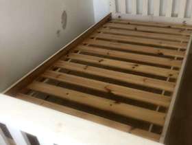 Freecycle White wooden Single bed