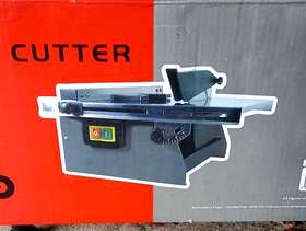 Freecycle Eletric Tile Saw with Blade Free.