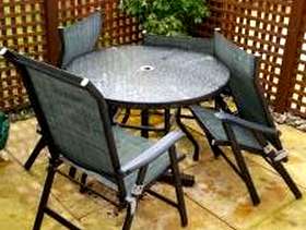 Freecycle Glass round garden table and 4 folding chairs