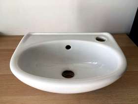 Freecycle Cloakroom sink