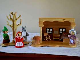 Freecycle Dolls house play set