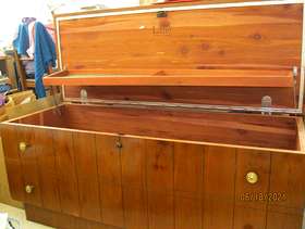 Freecycle Lane Cedar Chest