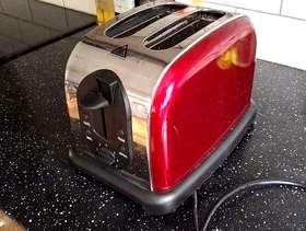 Freecycle 2 Slice Red/Silver Toaster - Used