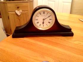 Freecycle Small Mantle Clock
