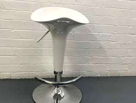 Freecycle White Stool MUST GO