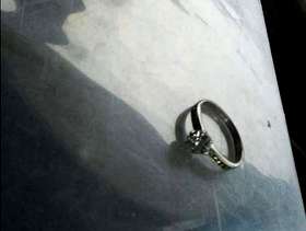 Freecycle Sterling silver engagement/wedding ring