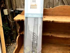 Freecycle Mid grey wooden Venetian blind