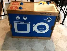 Freecycle Creative Playthings sink and stove combo.