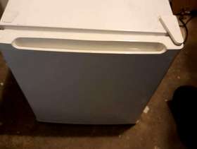 Freecycle Small Fridge