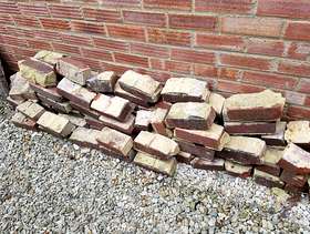 Freecycle Assorted bricks