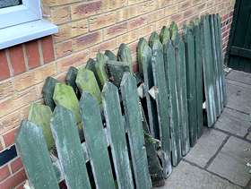 Freecycle Old broken wooden picket fence
