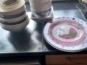 Freecycle Small bowls (china/crockery)