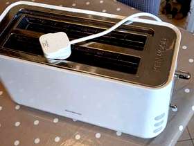 Freecycle 2 slot 4 slice kenwood toaster.