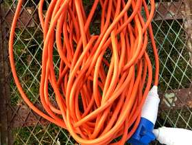 Freecycle Caravan/motorhome hook up cable