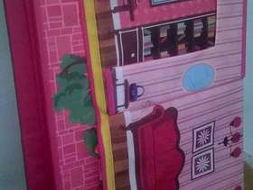 Freecycle Foldable dolls house
