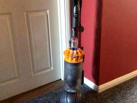 Freecycle Dyson 04 upright vacuum