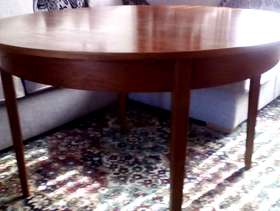Freecycle Table and 4 chairs