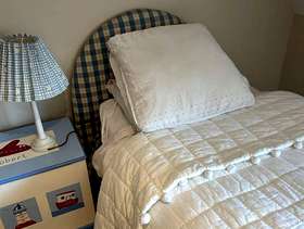 Freecycle Beautiful single bed with headboard and underbed storage