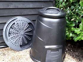 Freecycle Blackwall 330 litre compost converter bin