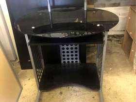 Freecycle Glass computer table