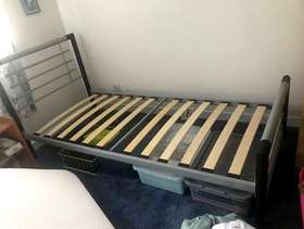 Freecycle Single bed (metal frame)