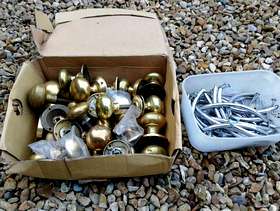 Freecycle Brass Door Knobs & Kitchen Cabinet Handles