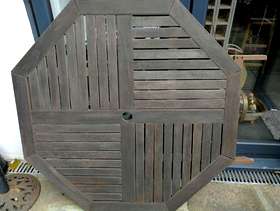 Freecycle Octagonal wooden garden table (107 cm across)
