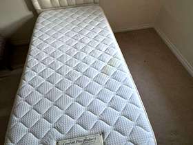 Freecycle Adjustable single bed