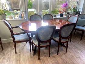 Freecycle Dining table and eight chairs
