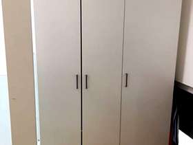 Freecycle White 3-door wardrobe (MDF and veneer): VGC & FREE