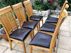 Freecycle Six dining room chairs.