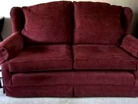 Freecycle 2 two-seater sofas