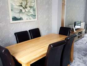 Freecycle Table and 6 chairs