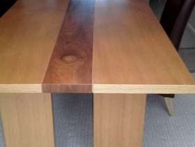 Freecycle Oak veneered dinning table and 6 Brown faux leather chairs