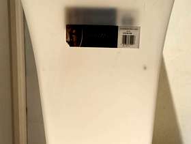 Freecycle 2 x large plastic planters