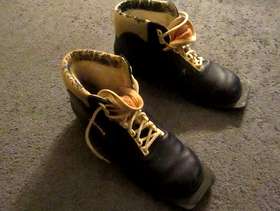 Freecycle Women's cross-country ski boots