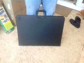 Freecycle Medium sized Art folder