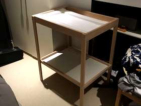 Freecycle Ikea SNIGLAR baby changing table