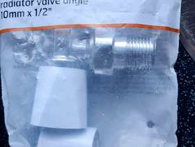 Freecycle Radiator valves x4