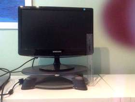 Freecycle Samsung monitor and stand