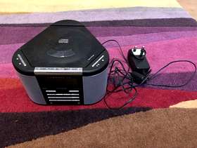 Freecycle Compact CD Player/Radio/Alarm.