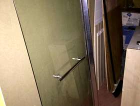 Freecycle TW3 - Shower screen for BATH