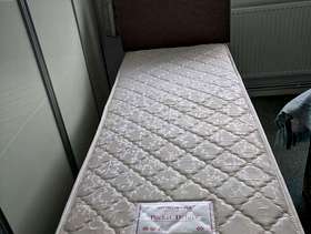 Freecycle 2'6" Divan Bed/Mattress/Headboard
